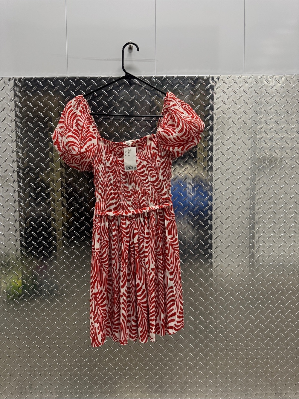 H&M Red and White Puff-Sleeve Mini Dress, XS